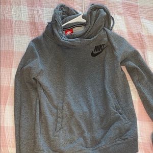 nike hoodie size small